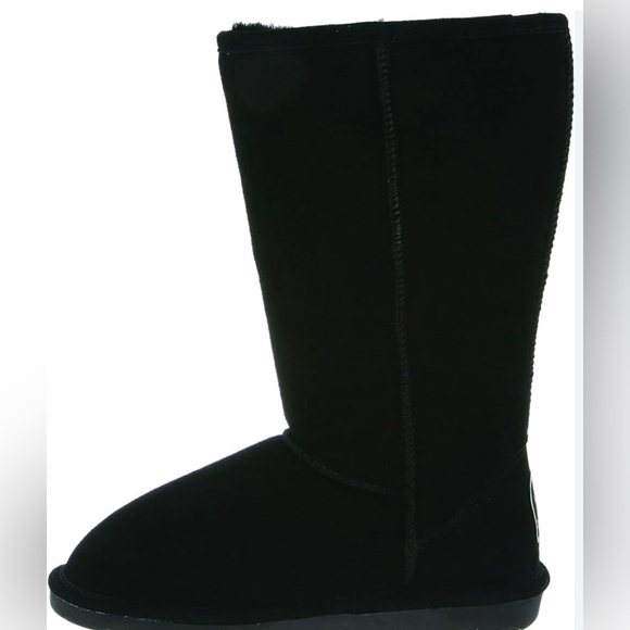 Bearpaw size 6 girl boots (NEW NEVER WORN) - Picture 1 of 6